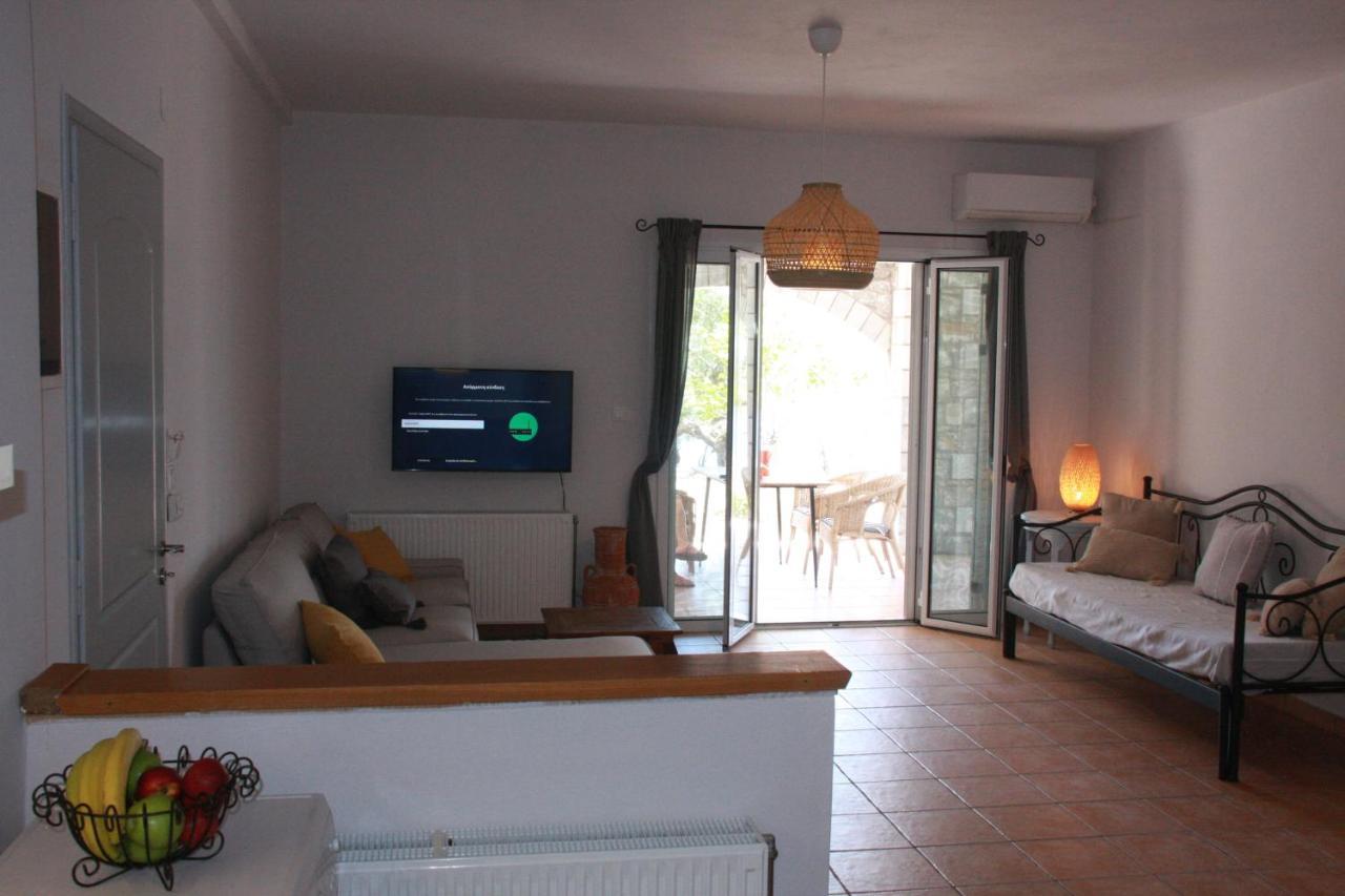 Sea And Mountain View Villa Kalamata Dış mekan fotoğraf